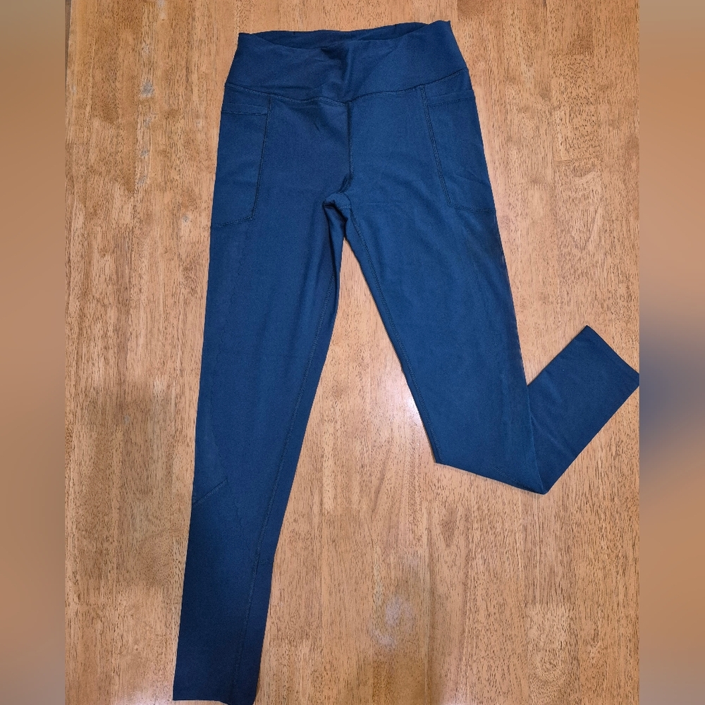 EUC Victoria Sport Knockout Navy Blue Leggings Full Length Mesh Panels